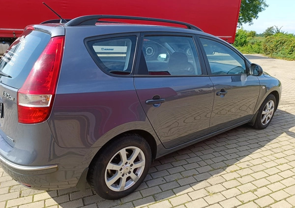 Hyundai I30 cena 9950 przebieg: 302000, rok produkcji 2010 z Czarnków małe 137